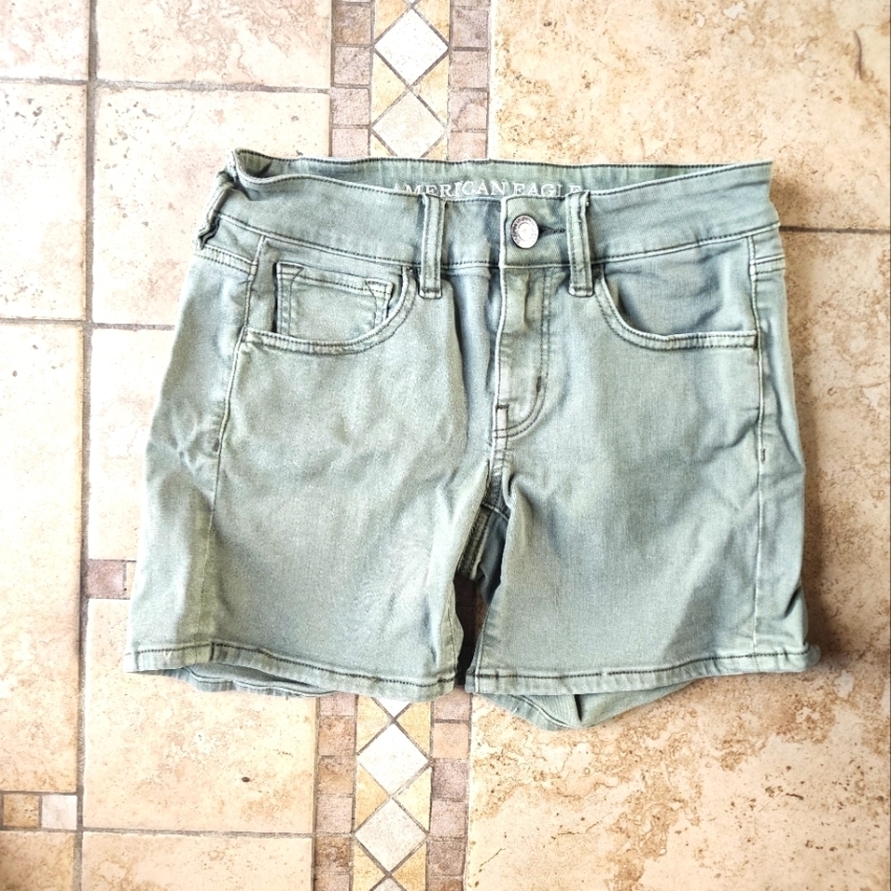 American Eagle Outfitters Women's Midi Green Shorts